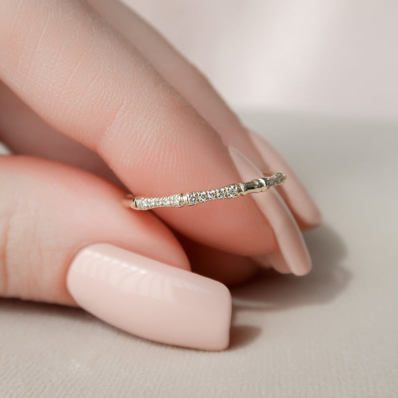 Bamboo Chic VVS1 Lab-Grown Half Eternity Wedding Ring in 18K Yellow Closeup Finger View