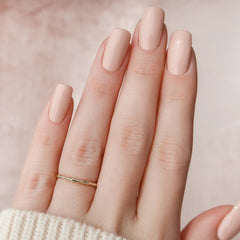 Bamboo Grove VVS1 Vintage Wedding Ring in 18K Yellow Gold Hand View