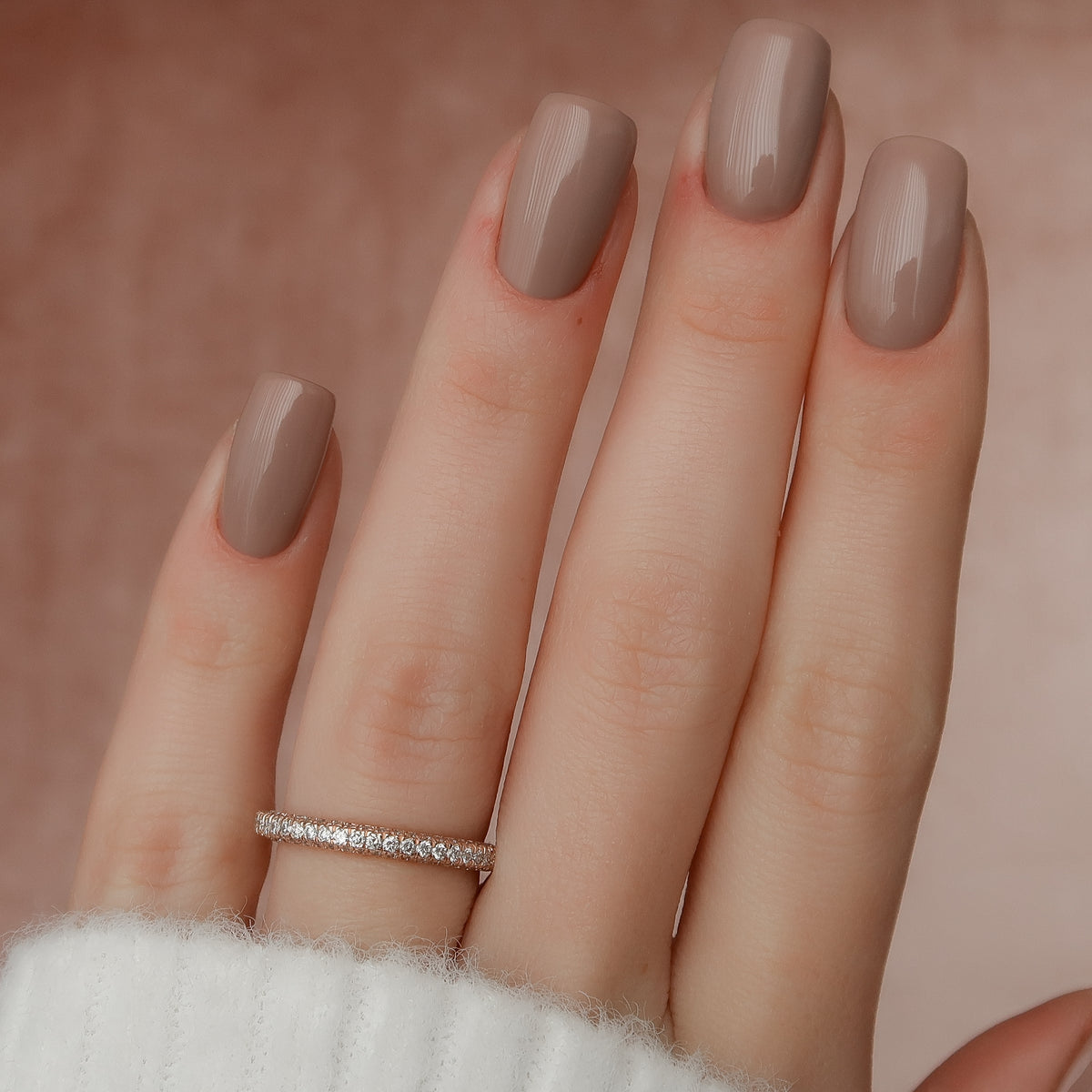 Brilliant Shine VVS1 Lab-Grown Half Eternity Wedding Band in 18K Rose Gold Finger View