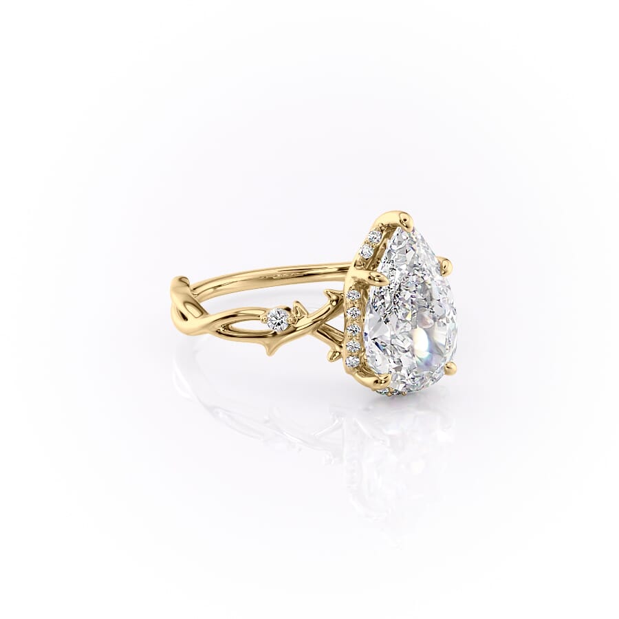 Divine Gleam 2 Carat VVS1 Lab‑Grown Pear Halo Engagement Ring in 18K Yellow Gold Front Cross View 