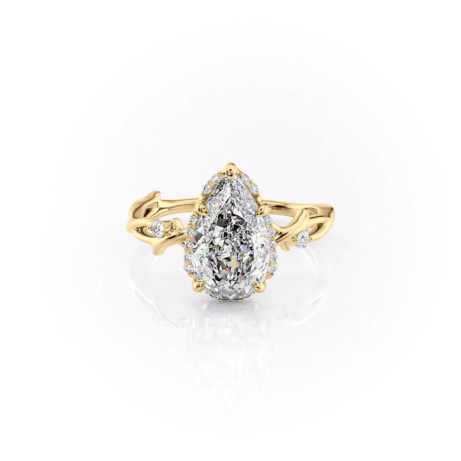 Divine Gleam 2 Carat VVS1 Lab‑Grown Pear Halo Engagement Ring in 18K Yellow Gold Front View 