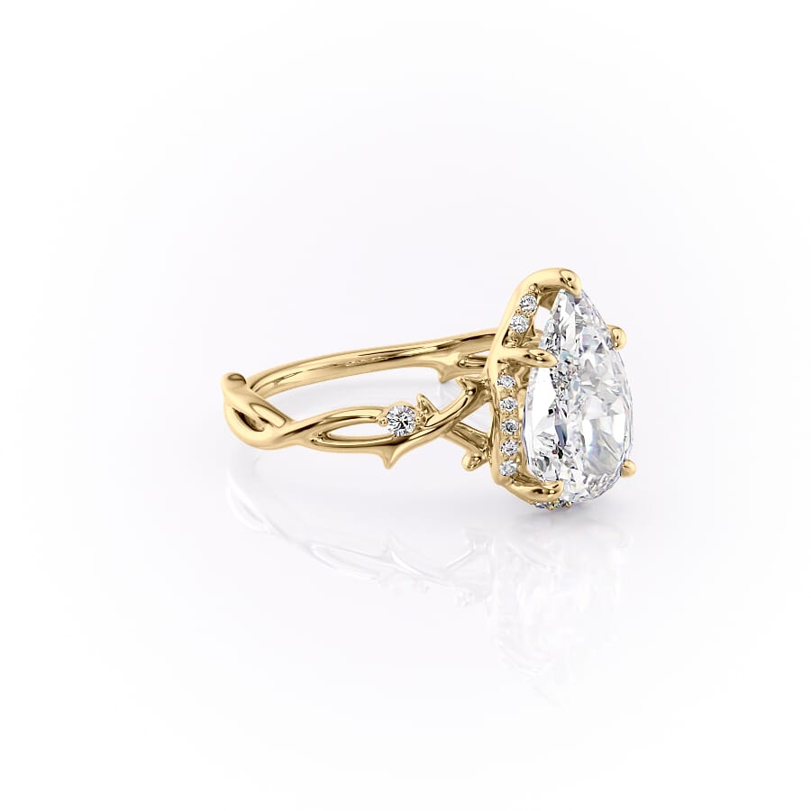 Divine Gleam 2 Carat VVS1 Lab‑Grown Pear Halo Engagement Ring in 18K Yellow Gold Right Cross View 