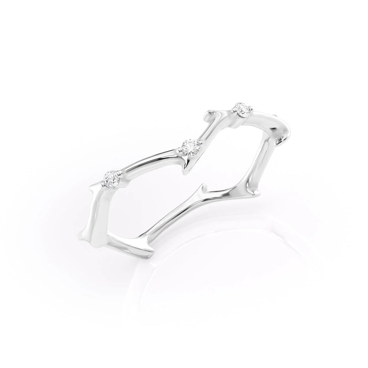 Enchanted Thicket VVS1 Lab-Grown Vintage Wedding Ring in 18K White Gold Standing View