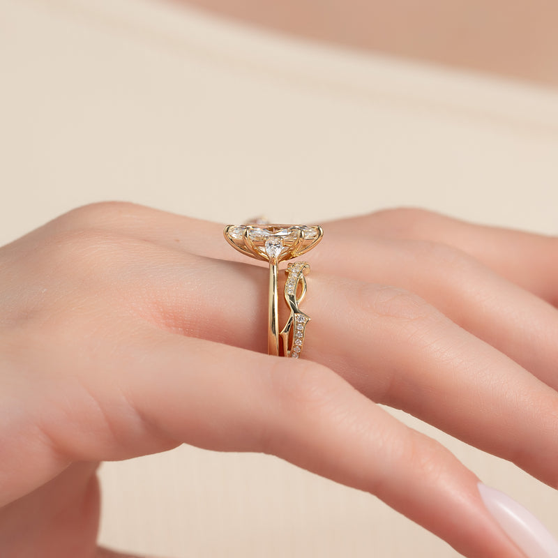 Ethereal Twist VVS1 Lab-Grown Diamond Vintage Wedding Ring in 18K Yellow Gold Hand View