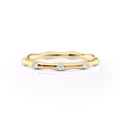 Gentle Wave VVS1 Lab‑Grown Half Eternity Wedding Ring in 18K Yellow Gold Front View