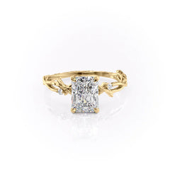 Luminescent 2.78 Carat VVS1 Lab-Grown Radiant Three-Stone Engagement Ring in 18K Yellow Gold Front View