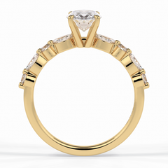 Luminous Grace 1.00 Carat Oval VS1 Lab-Grown Solitaire Engagement Ring in 18K Gold
