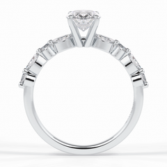 Luminous Grace 1.00 Carat Oval VS1 Lab-Grown Solitaire Engagement Ring in 18K Gold