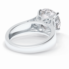 Solitaire Vista 4.46 Carat Round VS1 Lab-Grown Solitaire Engagement Ring in 18K Gold