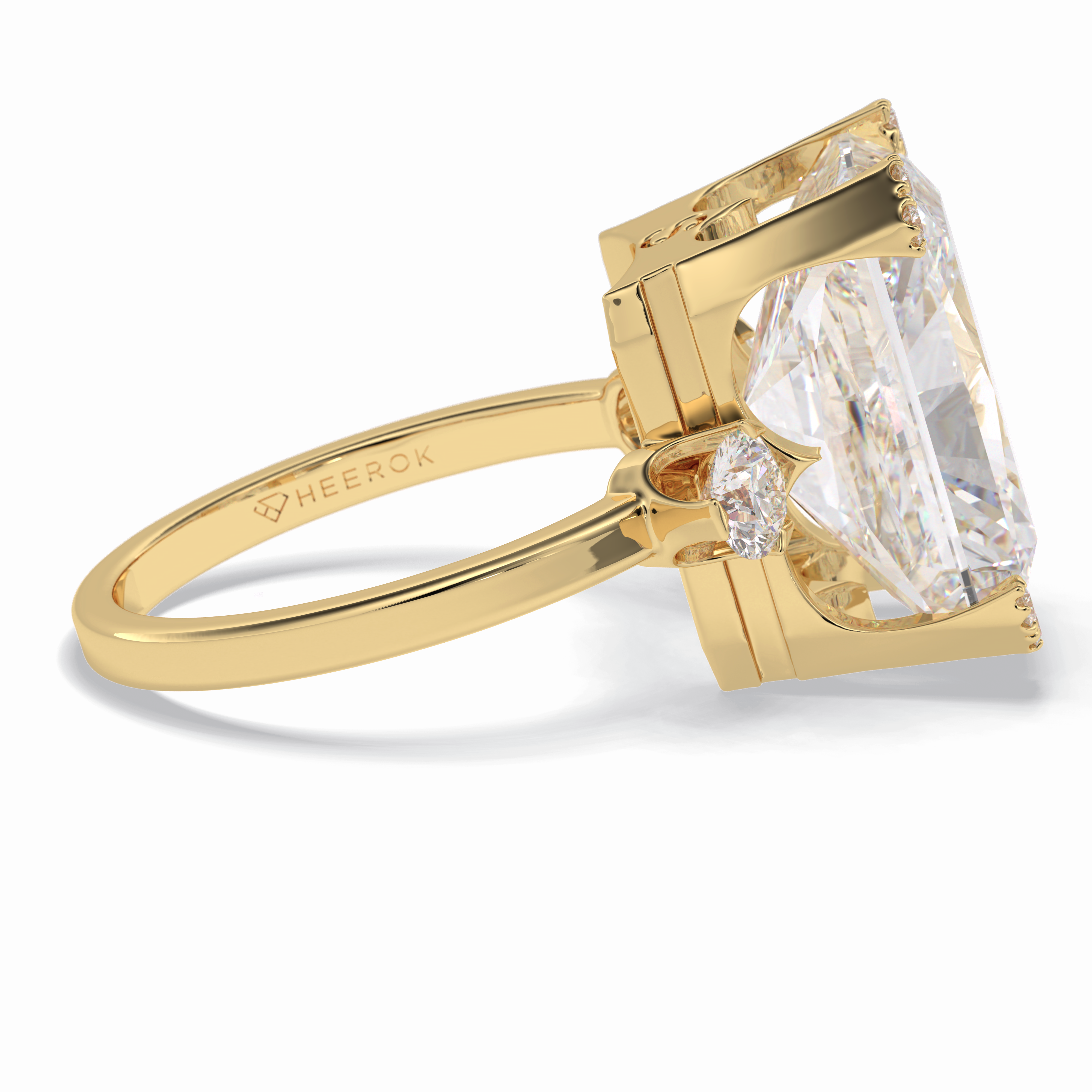 Glimmering 10.45 Carat Radiant VS1 Lab-Grown Three Stone Engagement Ring in 18K Yellow Gold