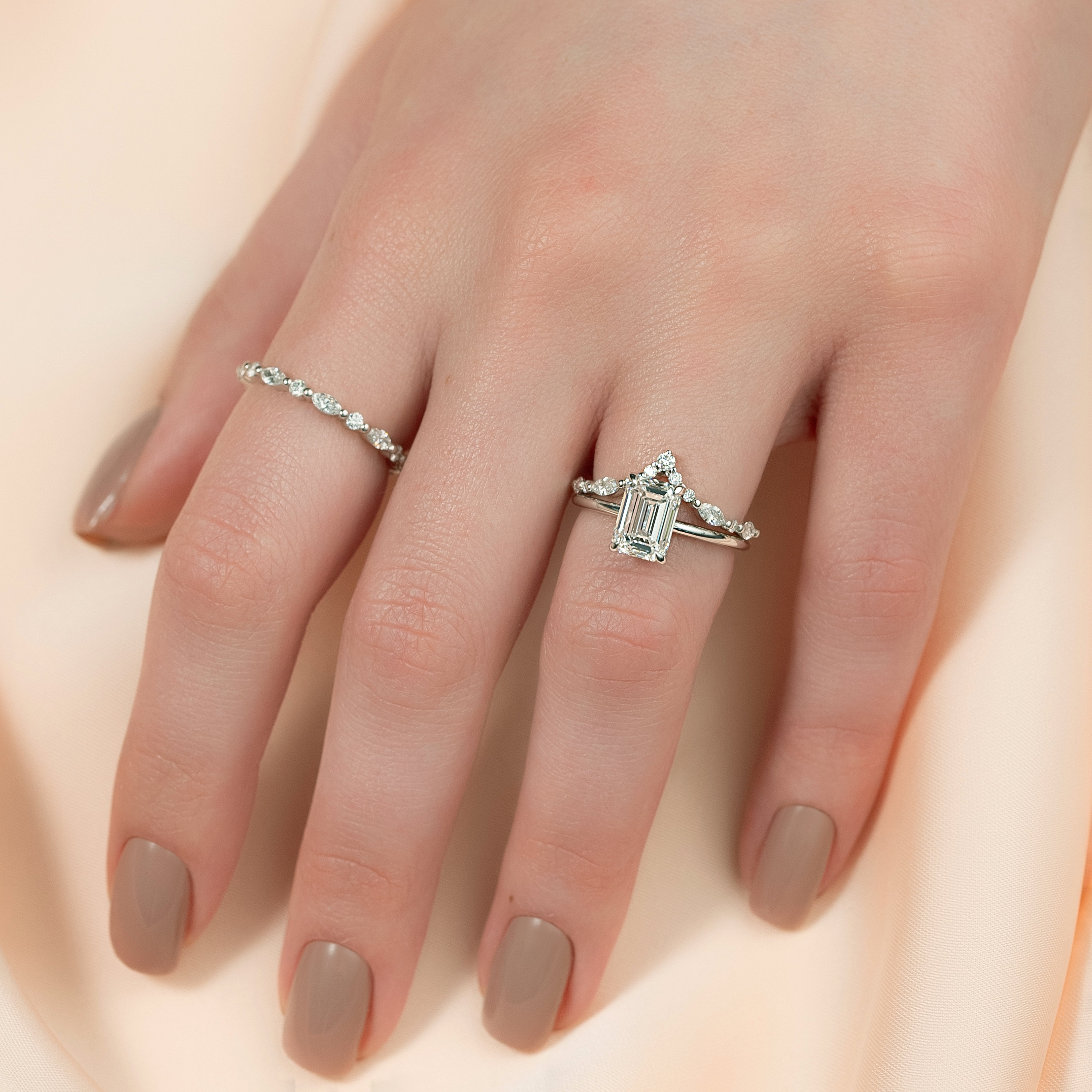 Majestic Empress 2.08 Carat VVS1 Lab‑Grown Emerald Solitaire Engagement Ring in 18K White Gold Finger View 1