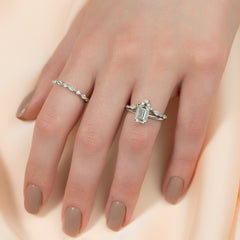 Majestic Empress 2.08 Carat VVS1 Lab‑Grown Emerald Solitaire Engagement Ring in 18K White Gold Finger View 1