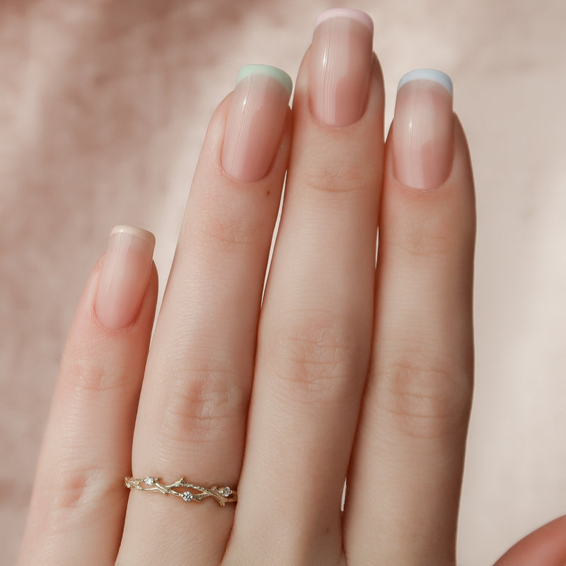 Radiant Vine VVS1 Lab-Grown Wedding Ring in 18K Yellow Gold Closeup Hand View