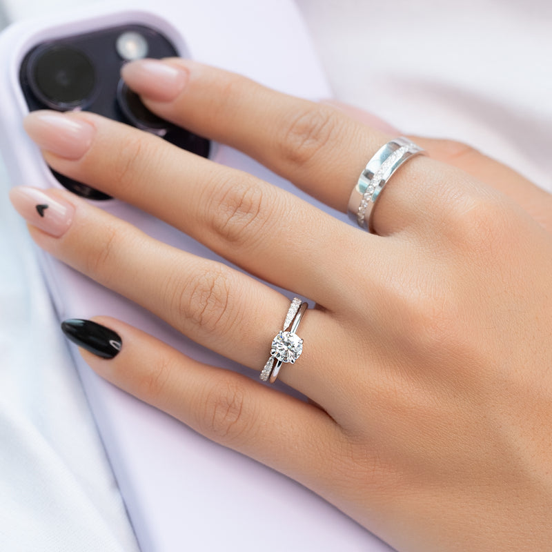 Seraphine Glow 2 Carat VVS1 Lab-Grown Solitaire Engagement Ring in 18K White Gold Hand View